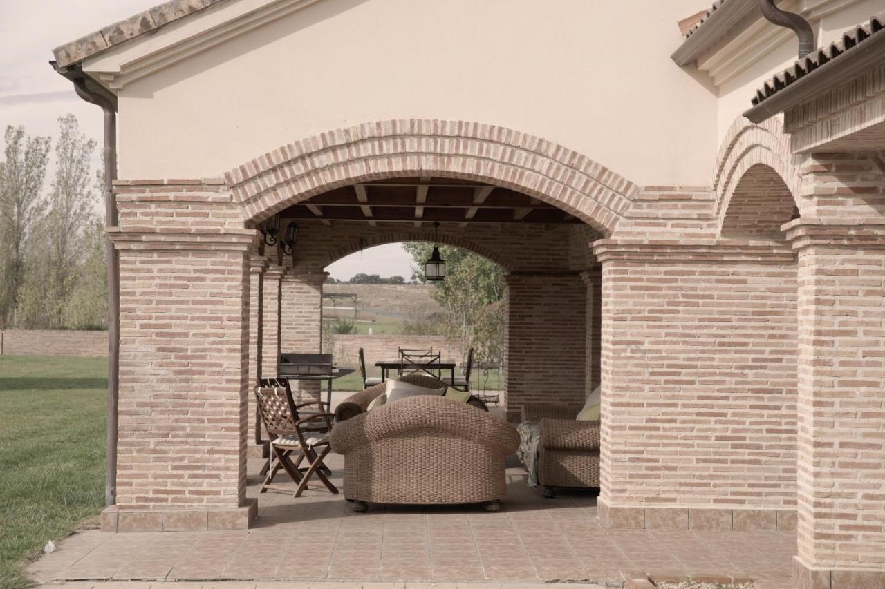 La Casona Del Tormes Villa Almenara de Tormes Екстериор снимка