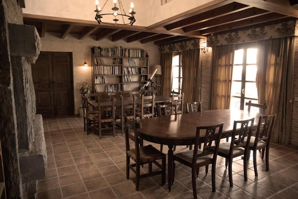 La Casona Del Tormes Villa Almenara de Tormes Екстериор снимка