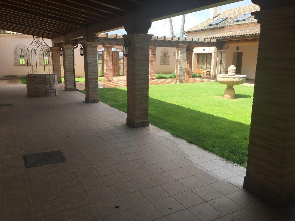 La Casona Del Tormes Villa Almenara de Tormes Екстериор снимка
