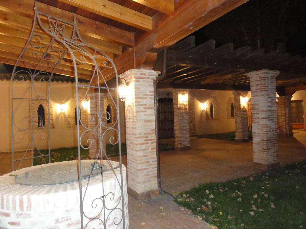 La Casona Del Tormes Villa Almenara de Tormes Екстериор снимка